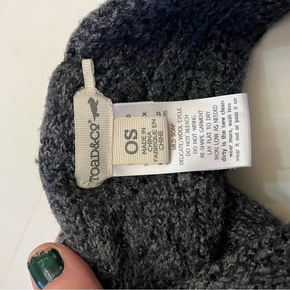 Toad&Co Mobius Scarf merino wool infinity gray scarf - Picture 2 of 4